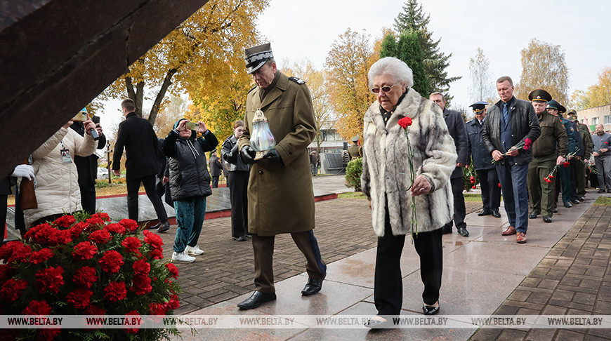 Почтить память польских и советских воинов и опровергнуть ложь. Для чего поляки приезжают в Ленино
