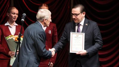 Лучших работников культуры наградили в Купаловском театре
