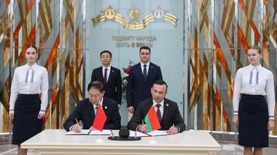 Беларусь и Китай подписали декларацию об углублении сотрудничества в высшем образовани