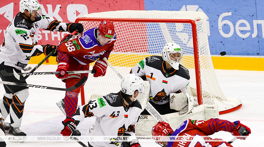 Хоккеисты "Юности" обыграли солигорский "Шахтер" в матче экстралиги