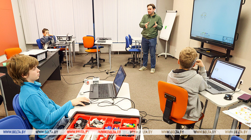 Около 2,5 тыс. школьников занимаются в секциях Гомельского детского технопарка