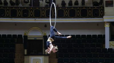 "Боялась высоты. Безумно!" Воздушная гимнастка "Белгосцирка" о своей профессии