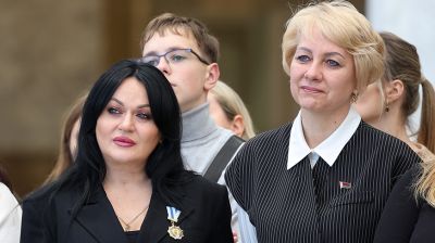 Для многодетных семей провели экскурсию во Дворце Независимости