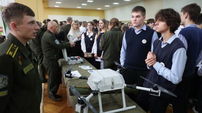 Все больше внимания технологиям. О новых направлениях в подготовке военных рассказали могилевским школьникам
