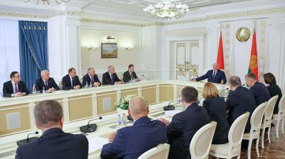 Лукашенко провел совещание с руководством Совета Министров 