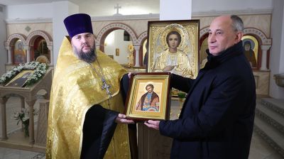 Делегация Нижегородской области передала в храм Гродно иконы и престол
