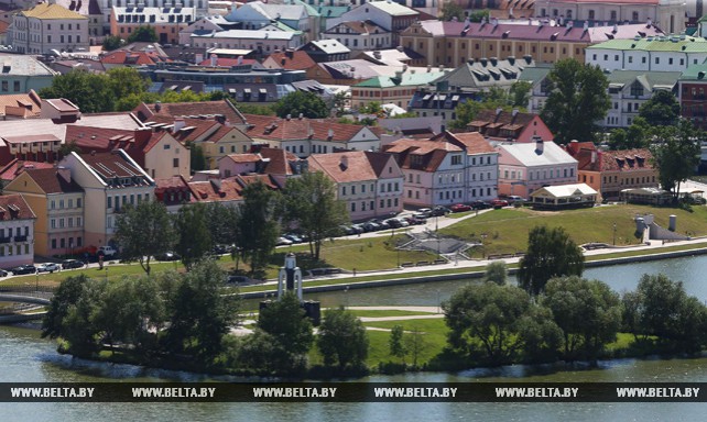 Вид на Минск со смотровой площадки гостиницы "Беларусь"