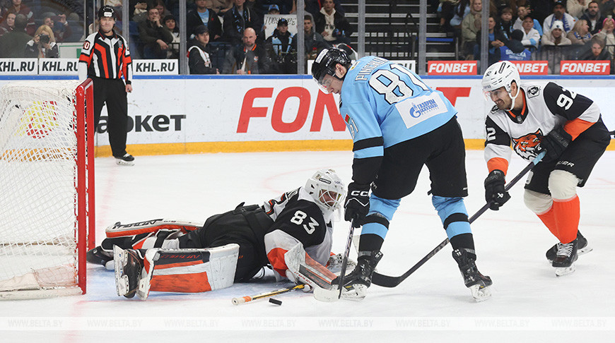 Минское "Динамо" крупно обыграло "Амур", Мороз оформил дубль