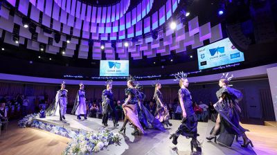 Дизайнеры и театры моды из Беларуси и России приняли участие в фестивале-конкурсе "Синий дом" в Витебске