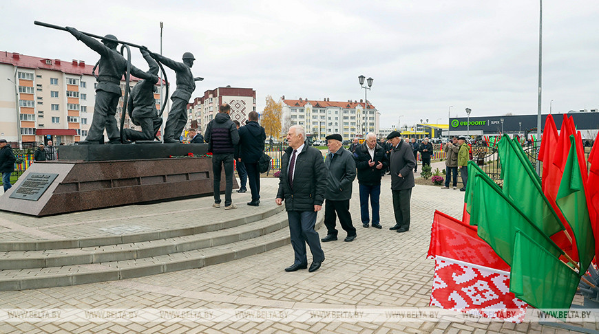 Обновленный сквер Энергетиков открыли в Хойниках 