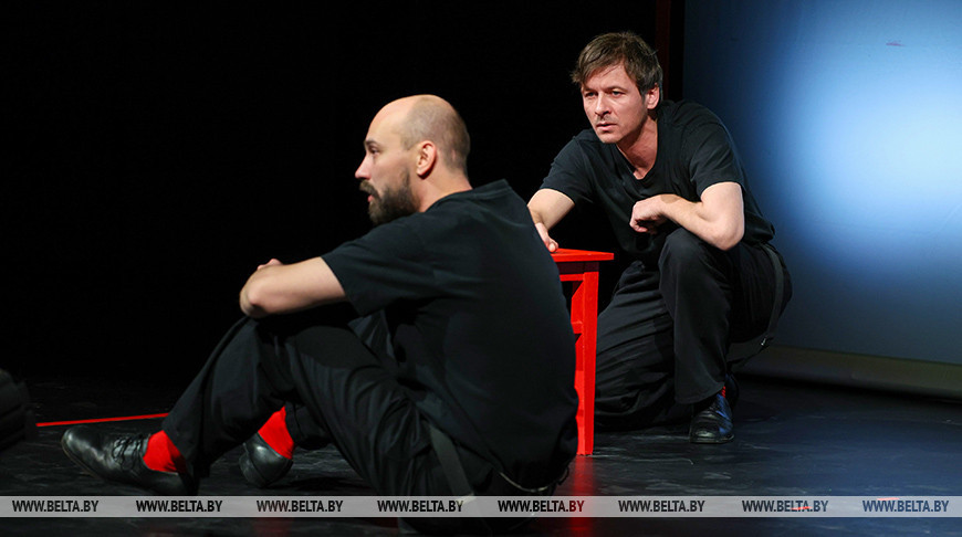 Московский театр "Мастерская Петра Фоменко" начал гастроли в Минске со спектакля о Маяковском 