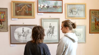 "Лошадь - человеку крылья!" Выставка творческих работ открылась в Гомеле