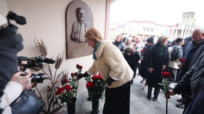 Мемориальную доску Герою Беларуси Василию Ревяко открыли в агрогородке Вертелишки