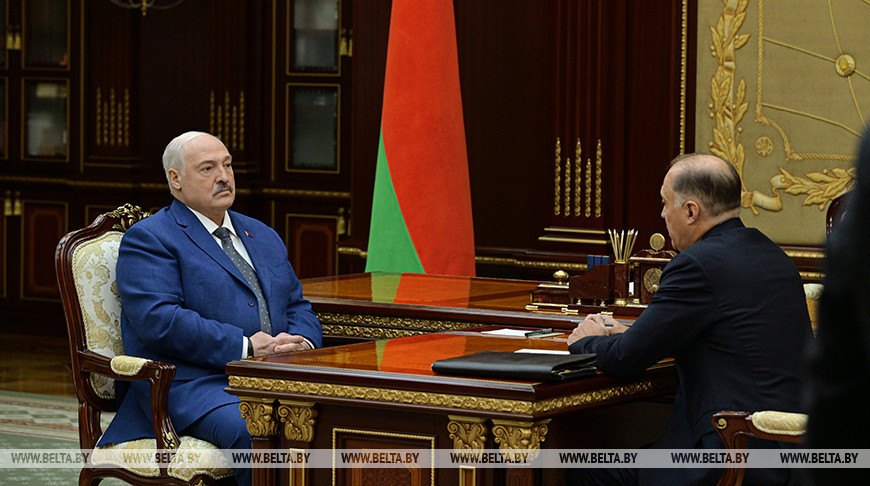 Лукашенко принял с докладом Вольфовича