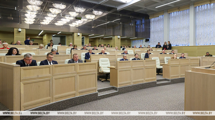 Совет Республики одобрил законопроект о бюджете фонда соцзащиты населения на 2026 год 