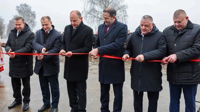 В Крупском районе открыли новый завод по производству профессиональных торфяных грунтов