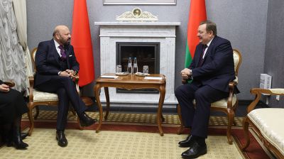 Социальные проекты, деполитизация спорта. Алейник провел переговоры с почетным консулом Беларуси в Швейцарии