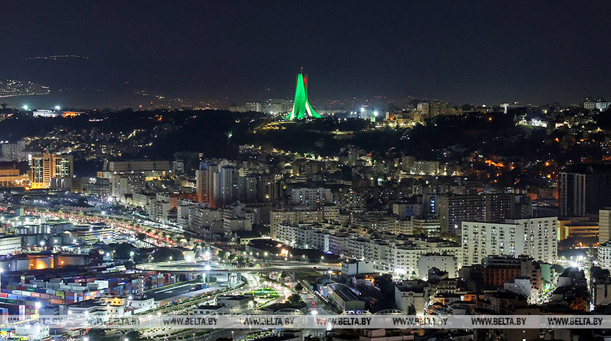 Бескрайние пески Сахары и буйство зелени. Контрастный и разнообразный Алжир