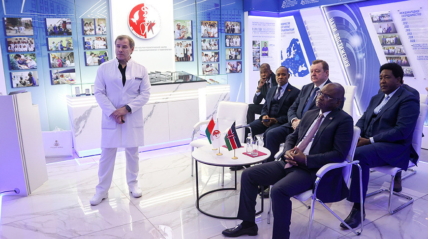 Парламентская делегация Кении посетила МНПЦ хирургии, трансплантологии и гематологии и МТЗ