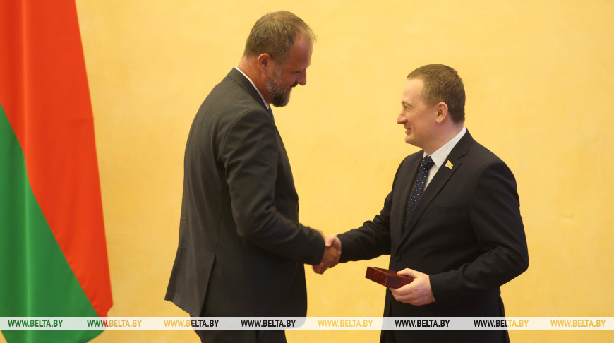 Пример высокого профессионализма и образец верности своему делу. В Минске вручили госнаграды представителям различных сфер