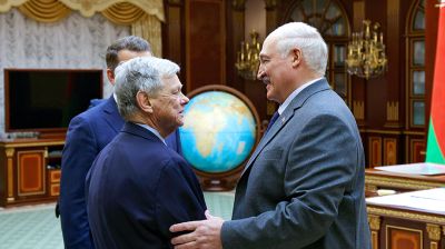 Лукашенко провел встречу со спецпосланником США в Беларуси Джоном Коулом