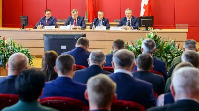 Благоустройство территорий под ключ и развитие АПК. В Гомельской области представили планы на пятилетку