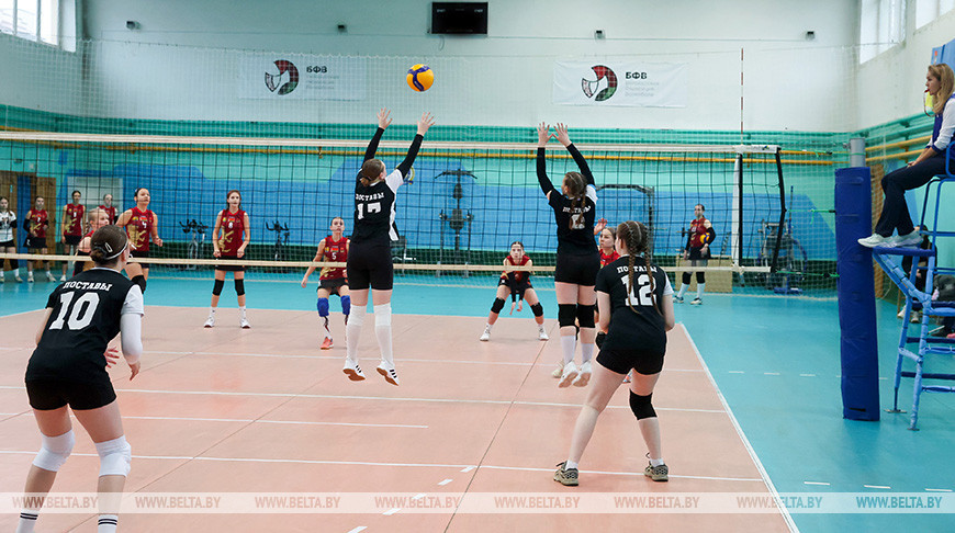 В Могилеве стартовали республиканские соревнования детско-юношеской лиги "Мяч над сеткой"