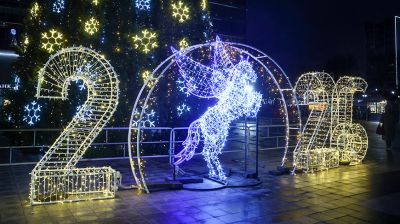 Праздничная атмосфера царит на улицах белорусских городов