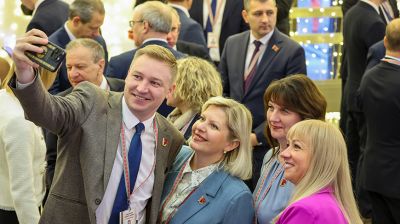 Второе заседание VII ВНС продолжает работу