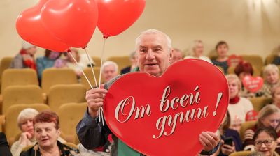 "Возвращает в молодость". В Витебске стартовала акция "От всей души" 