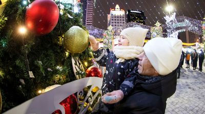 Новогодние гулянья проходят в столице и регионах