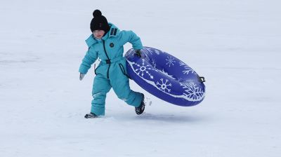Любители активного отдыха провели праздничные выходные на снежных склонах