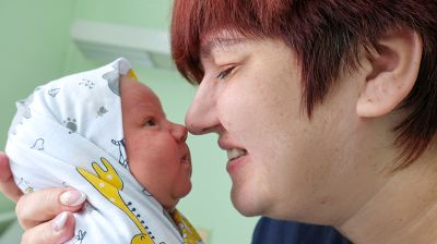 В Витебске поздравили мам, родивших первых в 2026 году детей