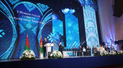 Лукашенко вручил премии "За духовное возрождение" и спецпремии Президента 