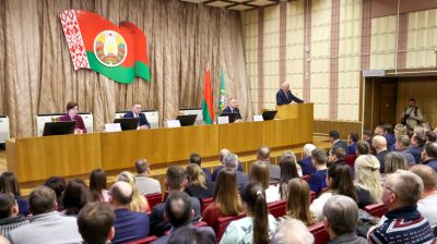 Идеал белорусской женщины, кадровый вопрос, развитие экономики. О чем говорил глава ЦИК с коллективом "Гомсельмаша"