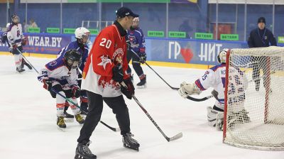 Легенды хоккея провели мастер-класс для юных игроков ХК "Брест" 