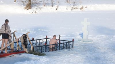 Более трехсот человек собрали крещенские купания в Гродненском районе  