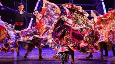 Юбилейный вечер "Кальман против Штрауса, или Пять и пять - пятьдесят пять" собрал на сцене весь коллектив музыкального театра