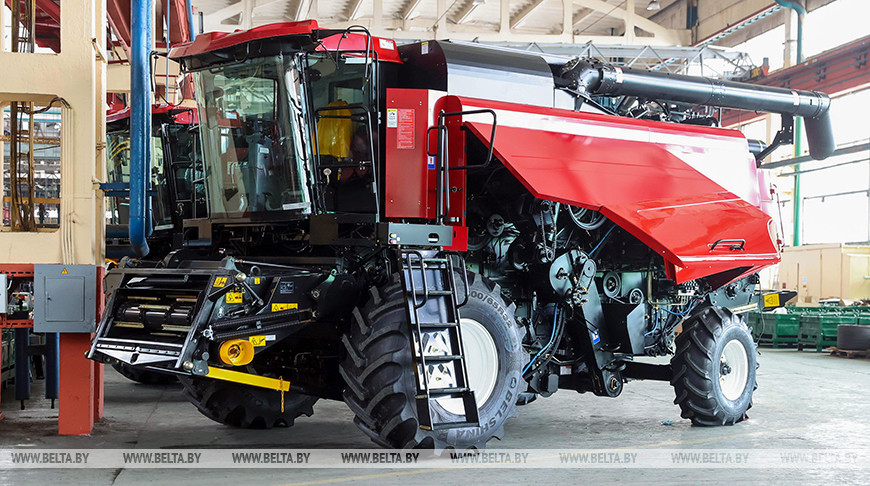 Зерноуборочный самоходный комбайн GS12A1 удостоен Знака качества