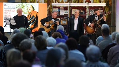 "Молилось сердце и голос молился". Вечер памяти Владимира Мулявина прошел в Национальной библиотеке 