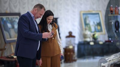 Дворец Независимости посетили с экскурсией сотрудники агрокомбината "Дзержинский"