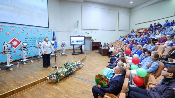 Пять аппаратов ИВЛ передали Городской клинической больнице скорой медицинской помощи