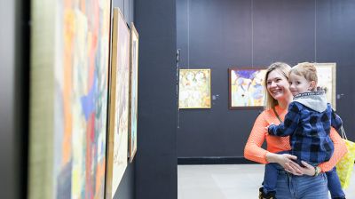 В Художественной галерее Савицкого проходит выставка "Чтобы чувствовать" 