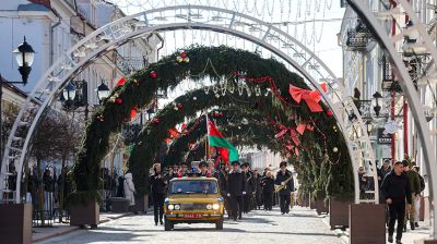 Гродненские милиционеры прошли торжественным маршем по центру города 