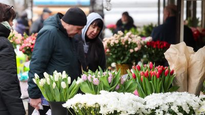 Атмосфера на улицах белорусских городов в преддверии 8 Марта