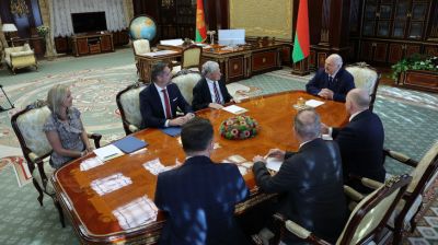 Лукашенко провел переговоры со спецпосланником США Коулом
