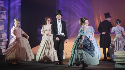 Необычная подача и никаких обманутых ожиданий: как прошел спектакль в первый день форума "M.@rt.контакт" 