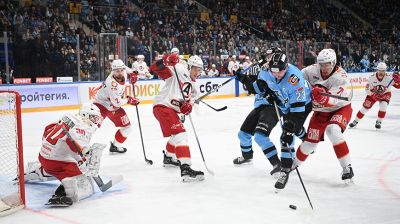 Хет-трик Кузнецова принес "Динамо" победу над "Автомобилистом"  