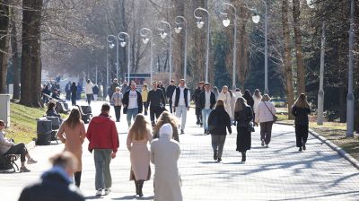 Солнечный весенний день в Минске 