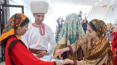 По-восточному ярко и по-белорусски гостеприимно. В ГрГУ им. Я. Купалы отметили Навруз